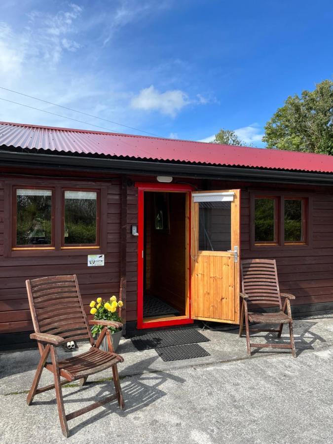 Red Squirrel Lodge Galway Buitenkant foto